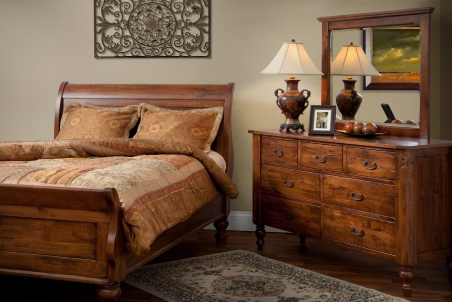 Красивая деревянная мебель