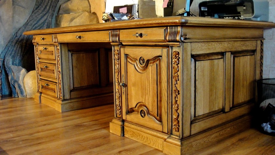 Мебель из дерева