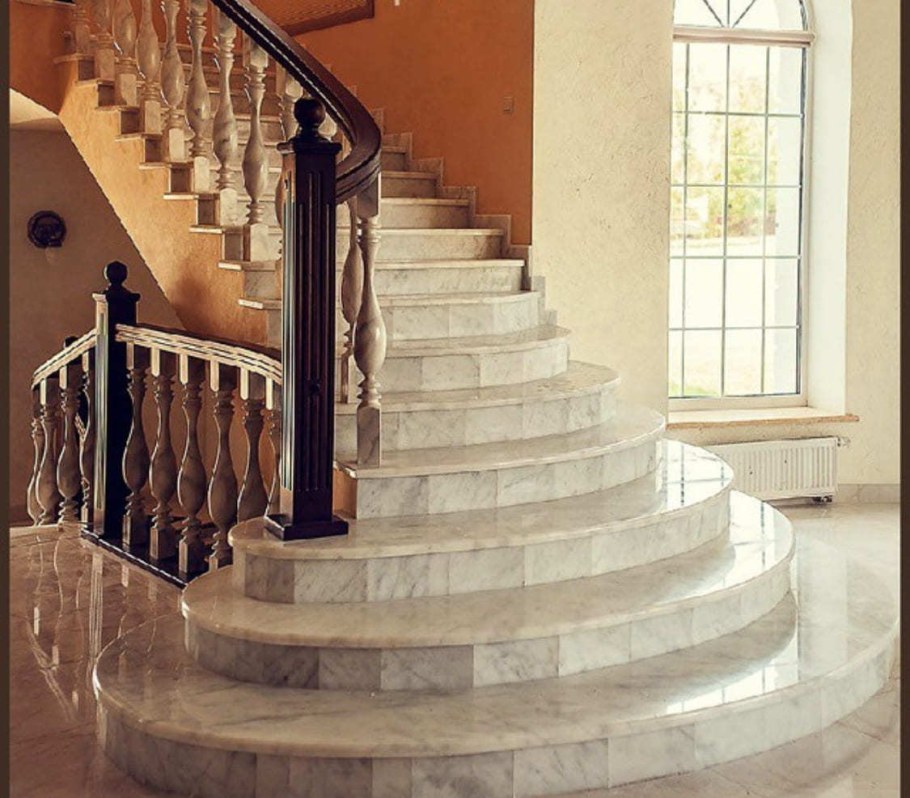 Мраморная лестница