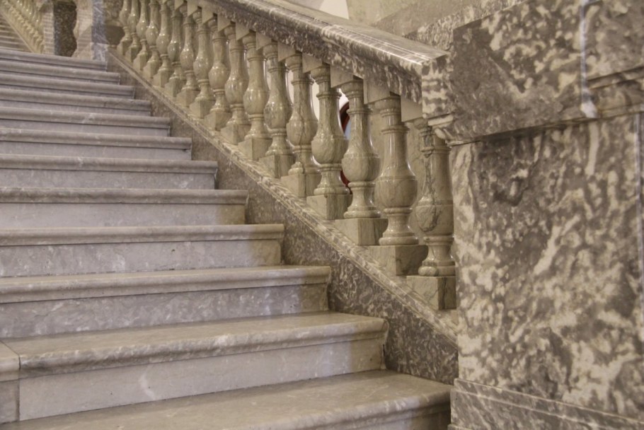 Мраморная лестница Ленинка