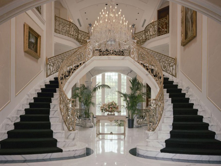 Мраморная лестница