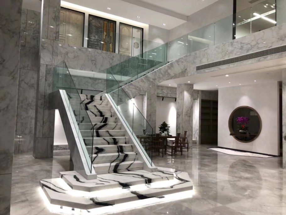 Современные лестницы из мрамора