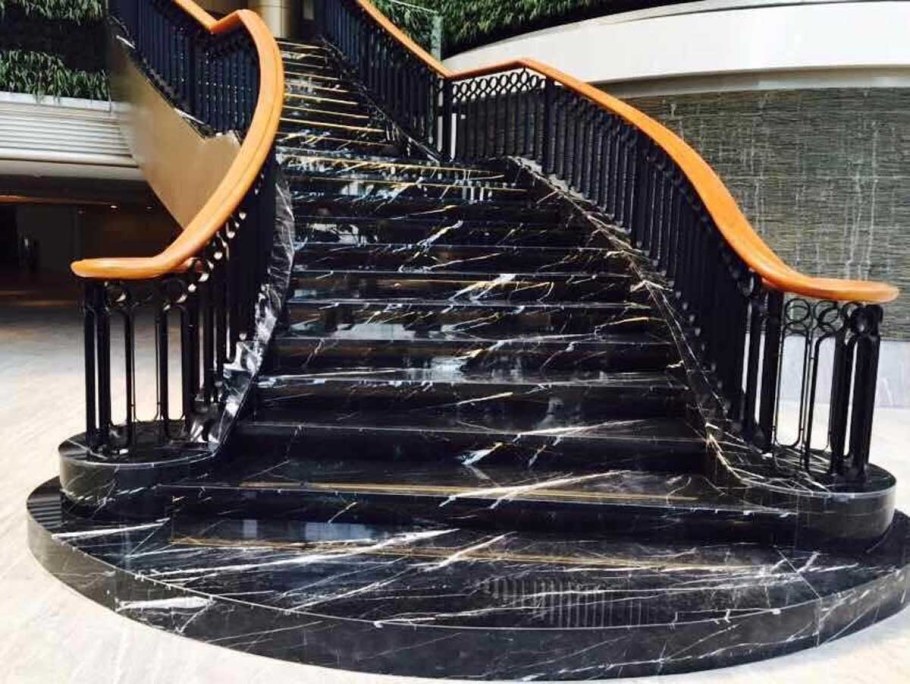 Лестница Неро марквина