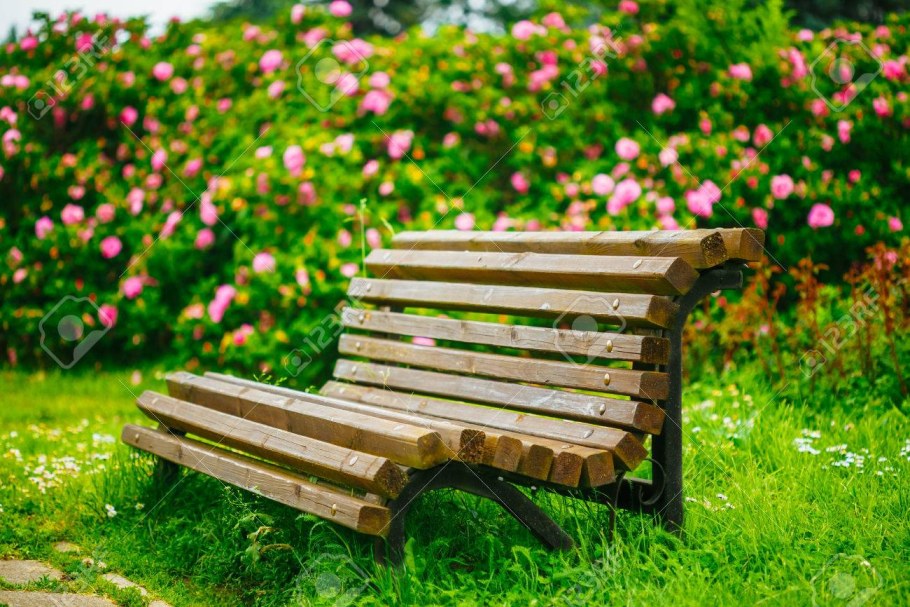 Деревянные скамейки для сада