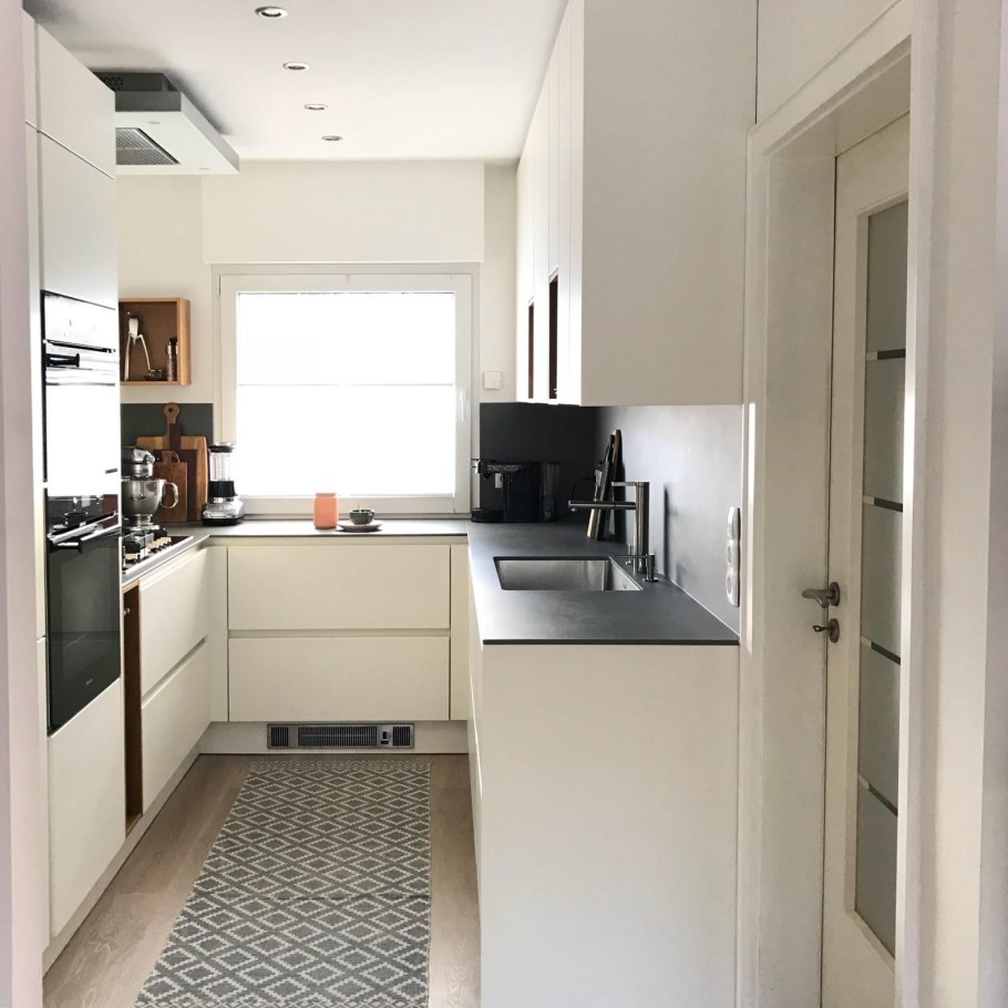 Маленькие п-образные кухни