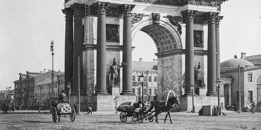 Триумфальная арка Кишинев