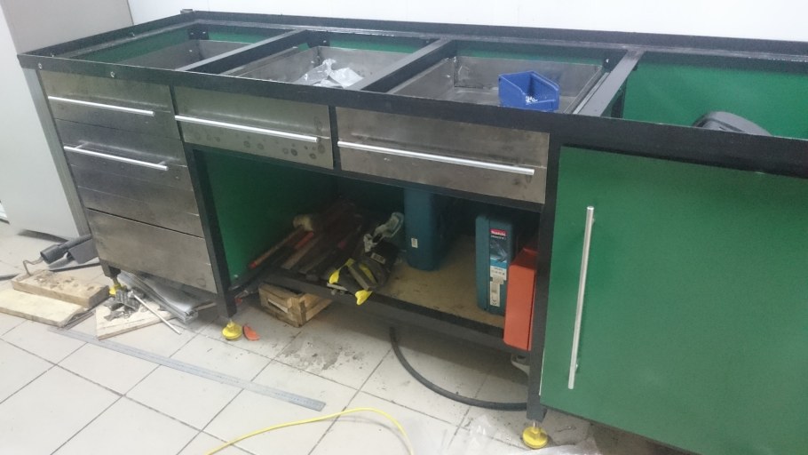 Верстак 2500х800 сталь 4мм