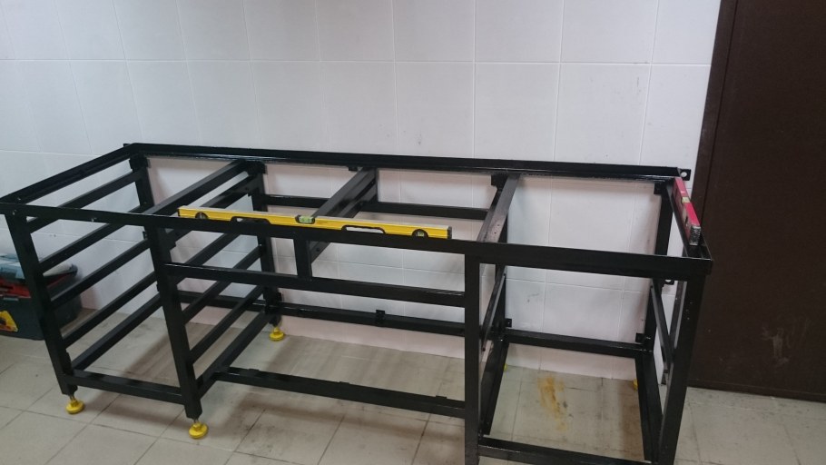 Верстак из профильной трубы 25х25