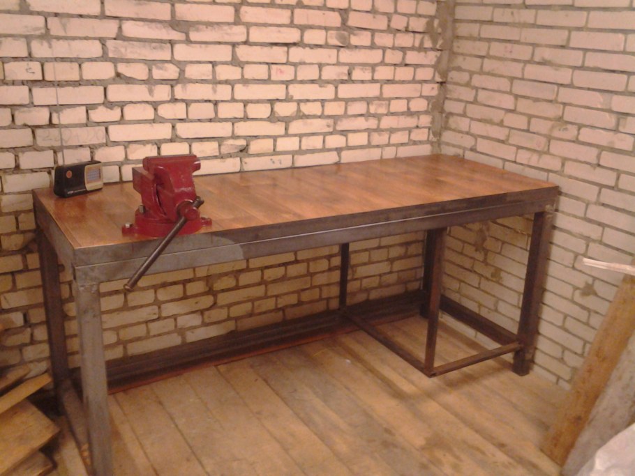 Верстак сварочный из профильной трубы 40x20