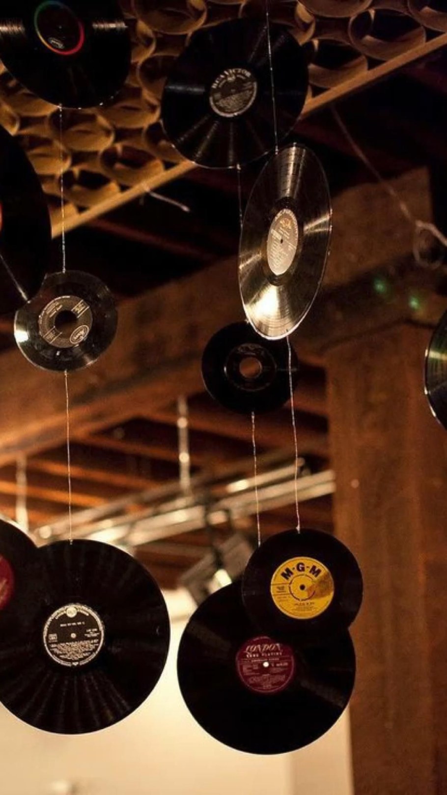 Виниловые пластинки в интерьере