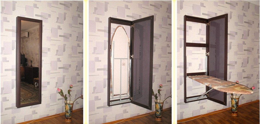 Гладильная доска в коридоре