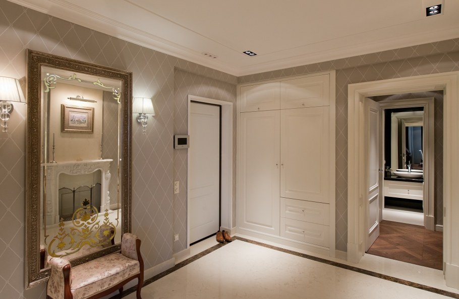 Прихожая в стиле Неоклассика