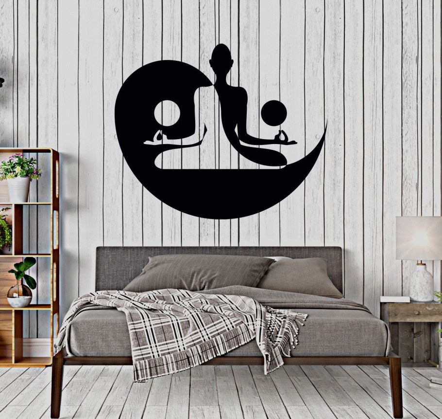 Инь Янь на стене