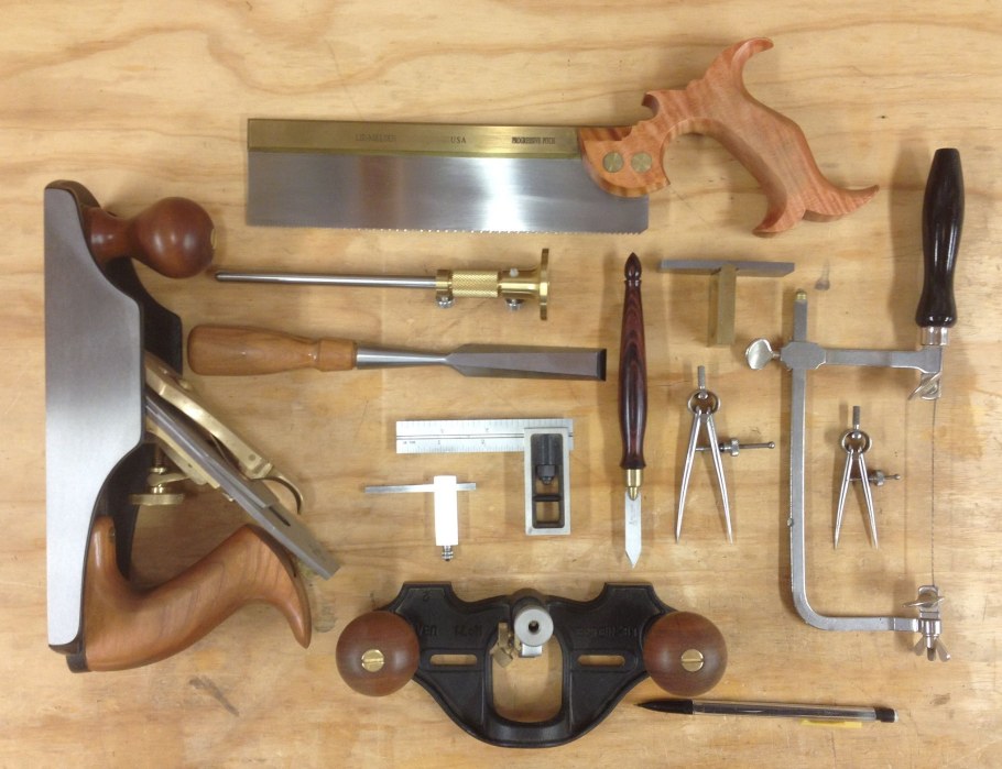 Деревянные инструменты столярные ручные