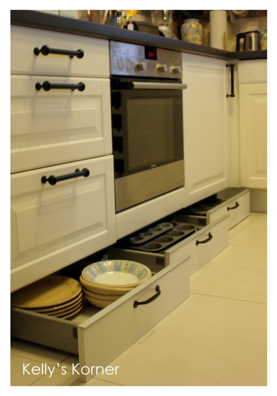 Цокольный ящик для кухни