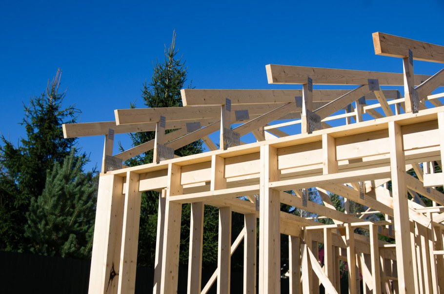 Каркасный дом из дерева