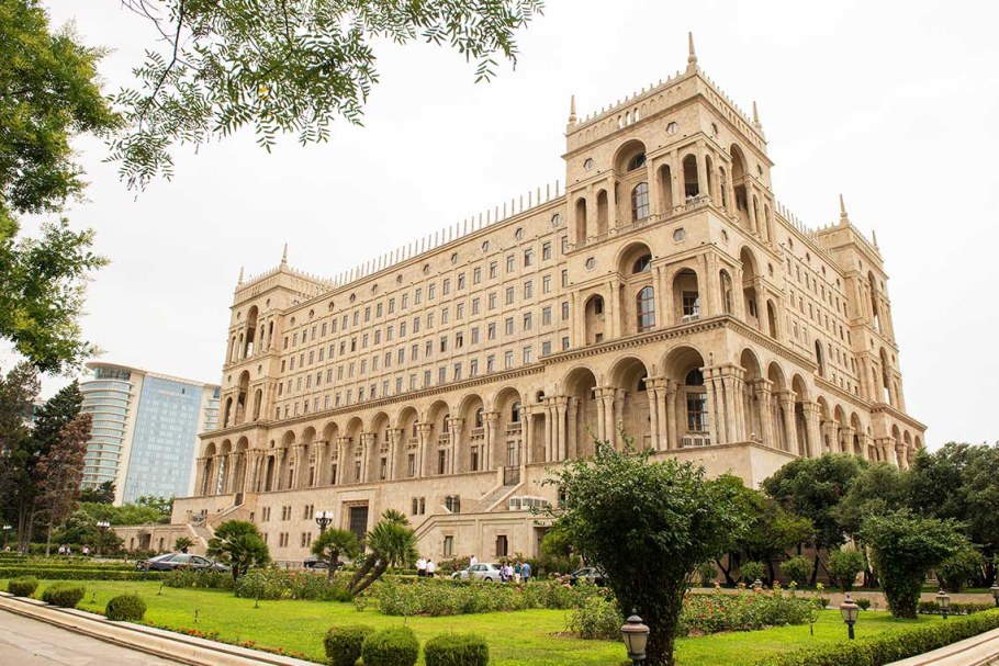 Баку ул Муртуза Мухтарова 203а