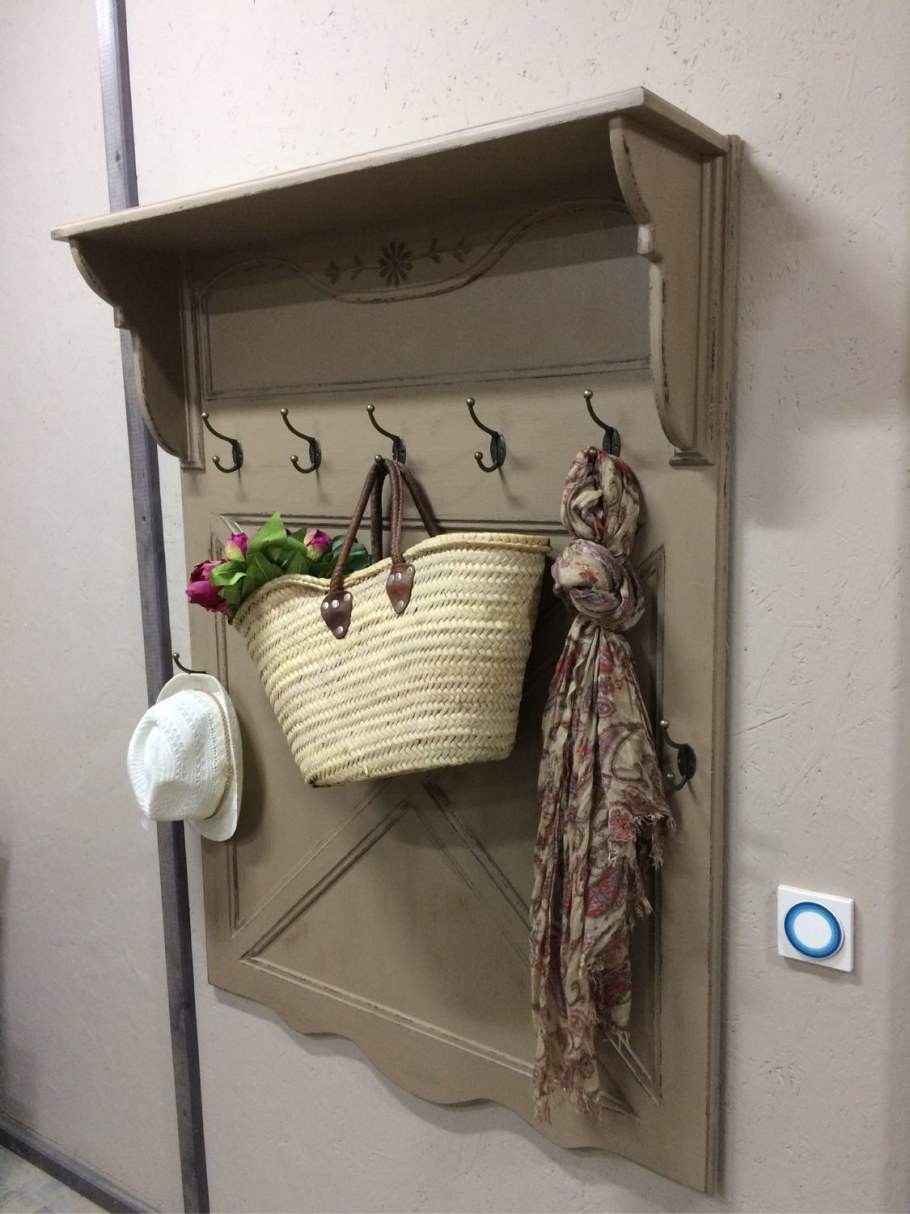Вешалка в прихожую