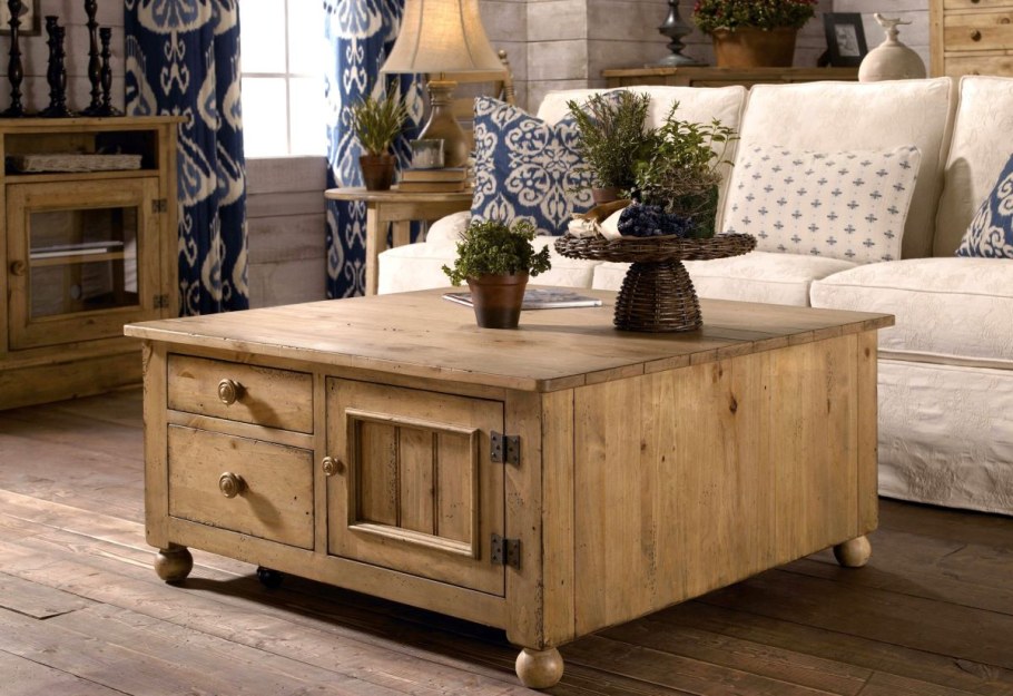 Мебель из дерева