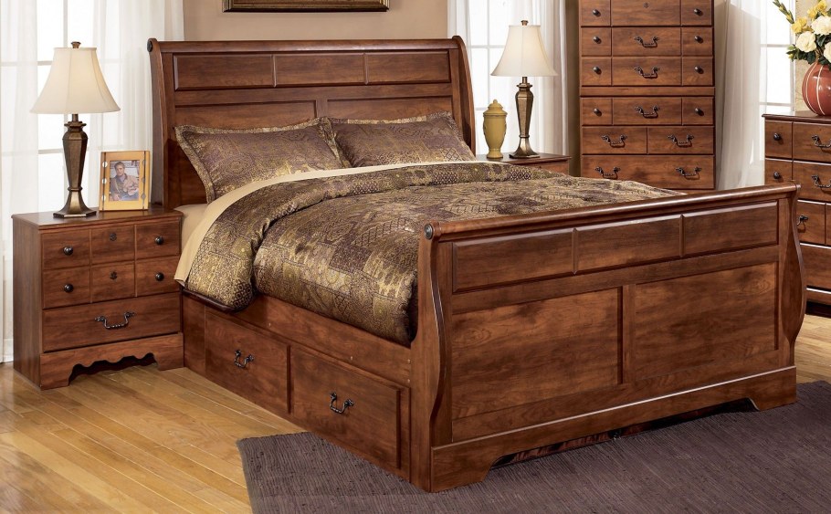 Высокая кровать дерева