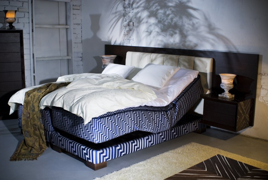 Человек в маленькой квартире