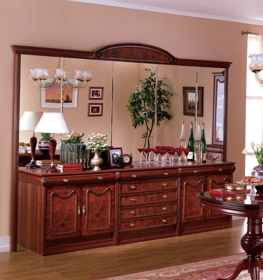 Горка орех для гостиной классика