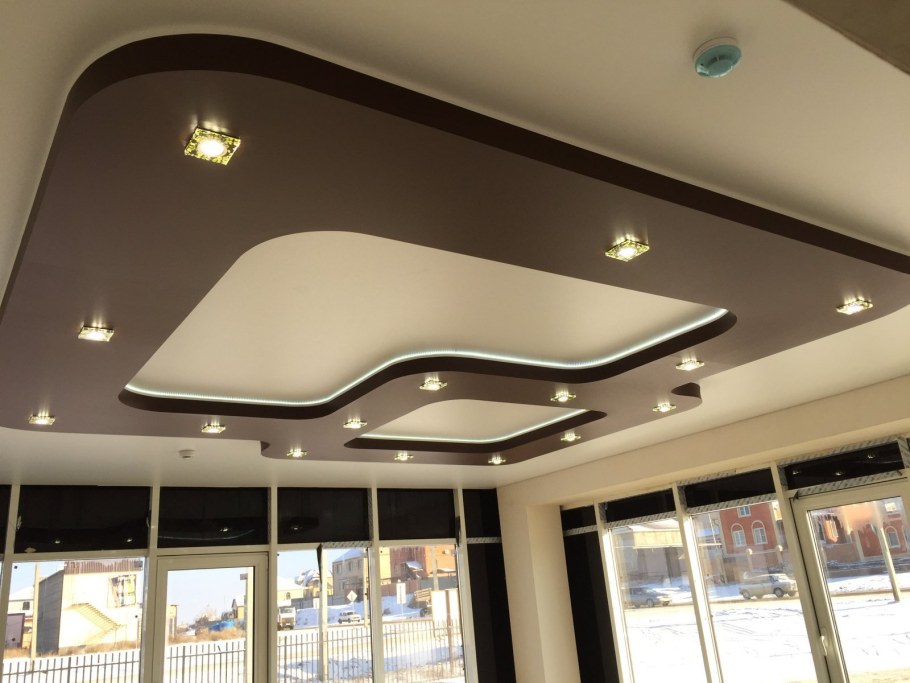 Многоуровневый подвесной потолок