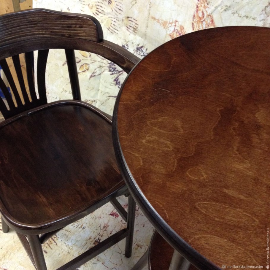 Стол и Венские стулья орех