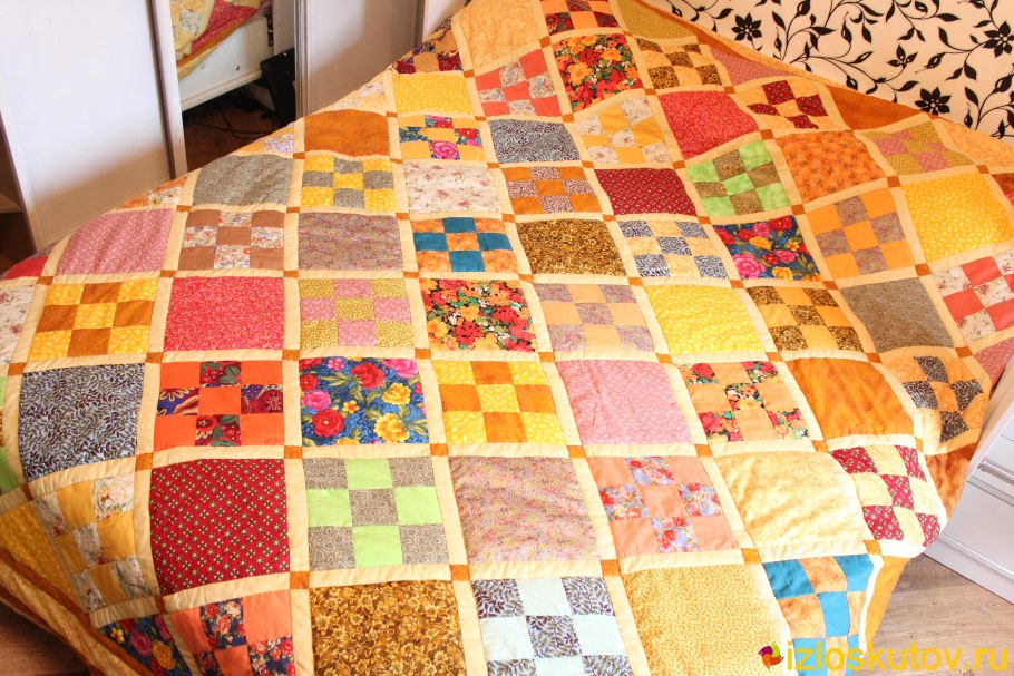 Лоскутное синтепоновое одеяло
