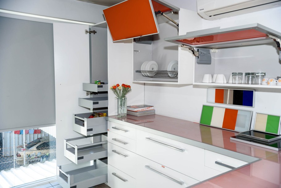 Техника безопасности мебельная фурнитура