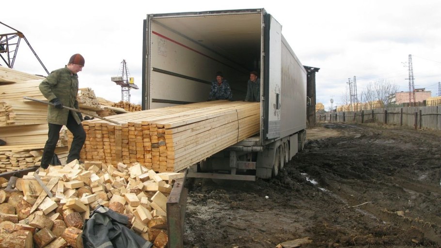 Разгрузка стройматериалов