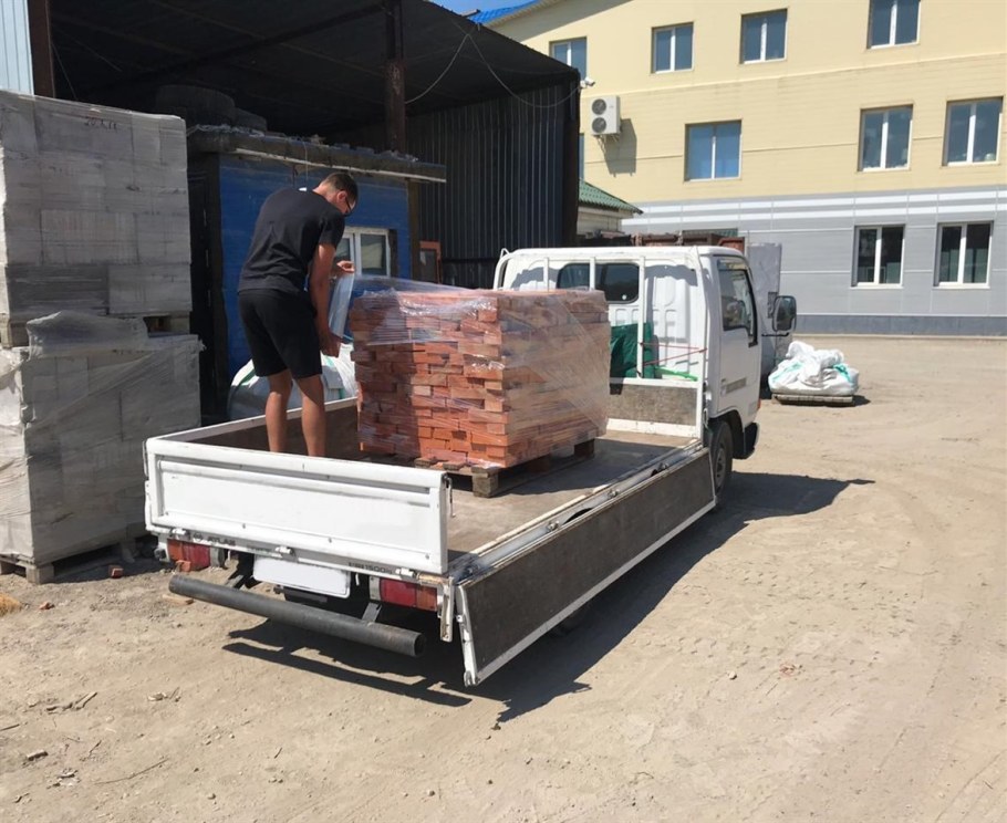 Машина для перевозки стройматериалов