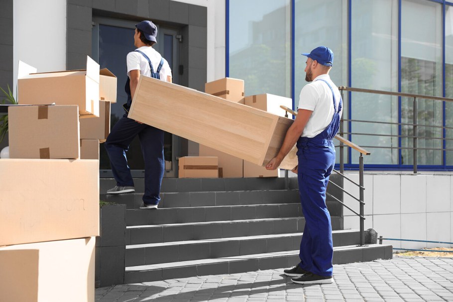 Грузчик строительных материалов