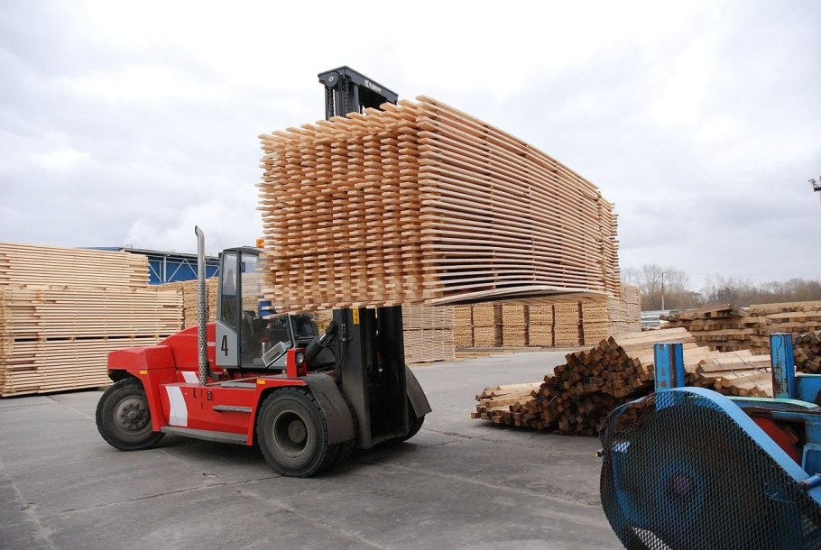 Погрузка пиломатериалов