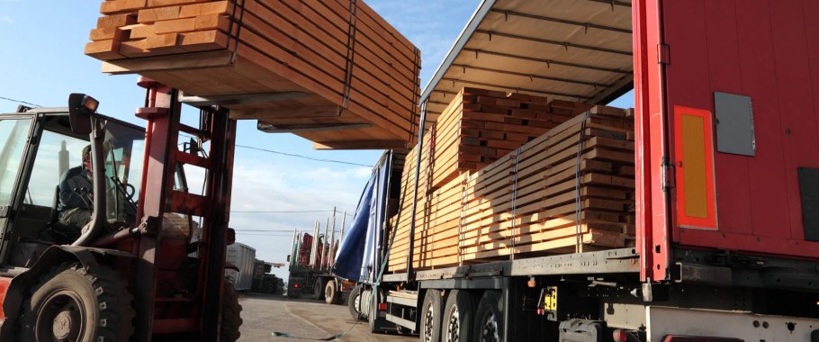 Погрузка стройматериалов