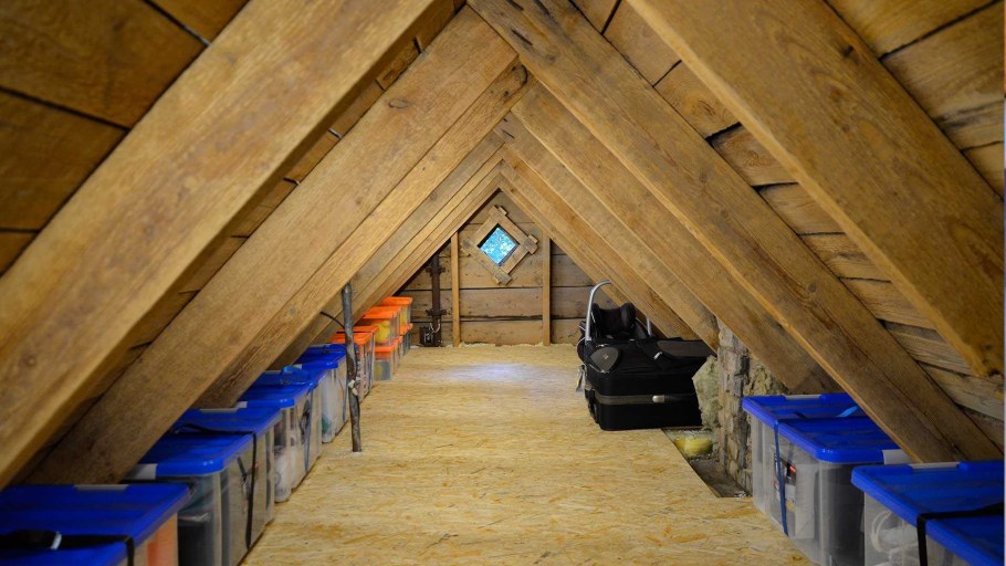 Обустройство чердака для хранения