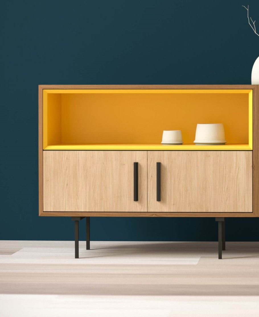 Желтый комод