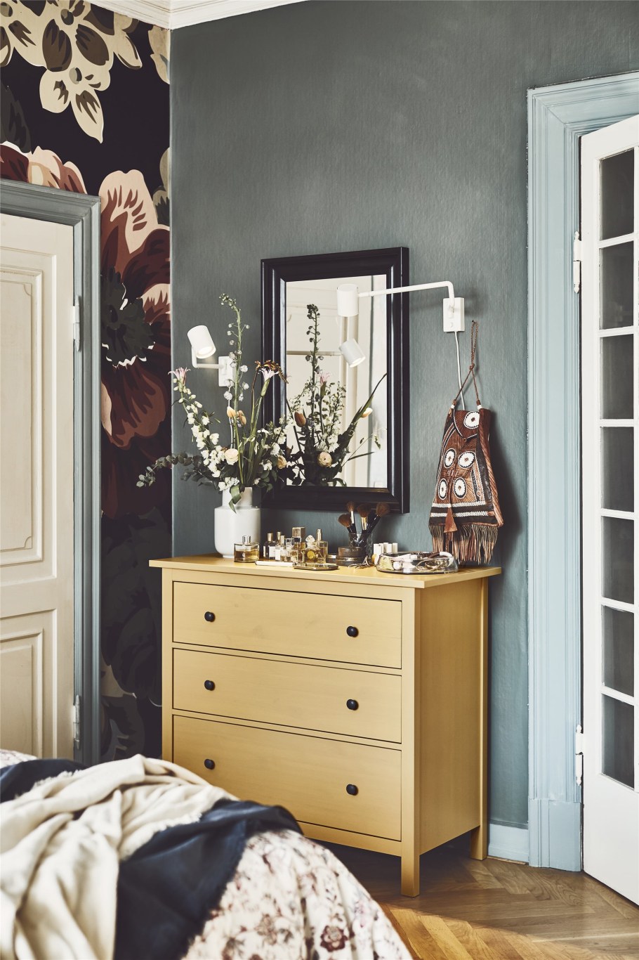 Комод икеа ХЕМНЭС желтый