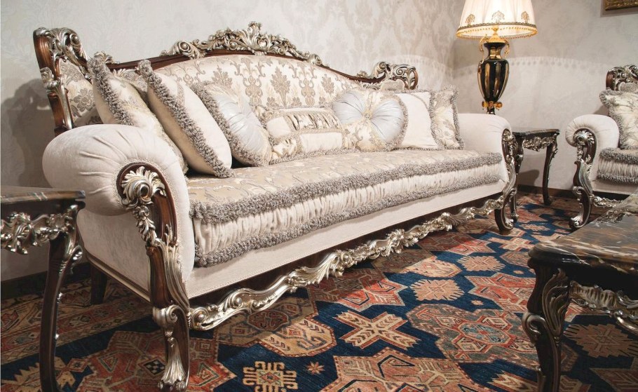 Диван в стиле Ампир