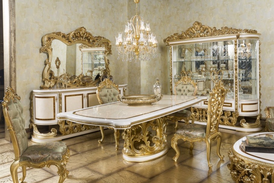 Мебель рококо в Версале