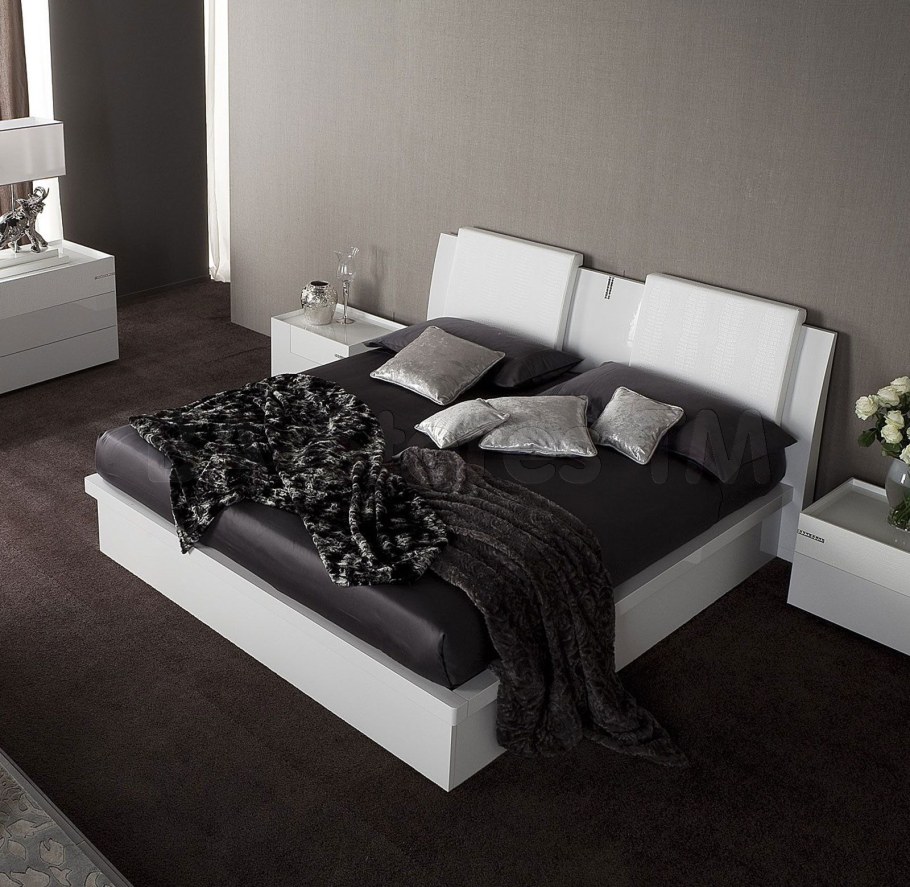 Наоми Даймонд прикроватная тумбочка