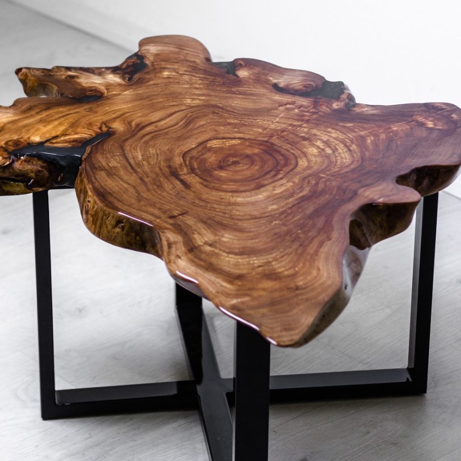 Журнальный стол карагач