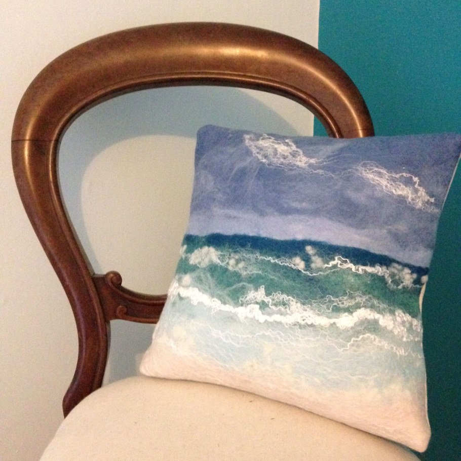 Валяные подушки из шерсти