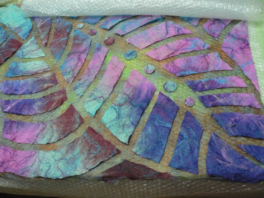 Прорезной декор в валянии