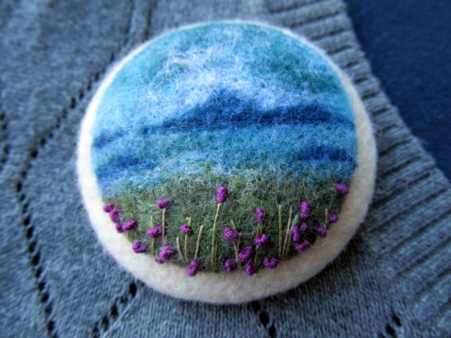 Брошки валяние из шерсти