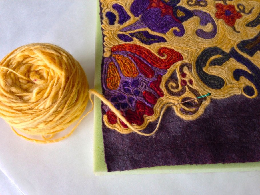 Сухое валяние на ткани