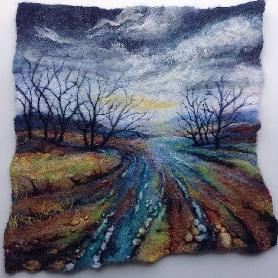 Панно из шерсти