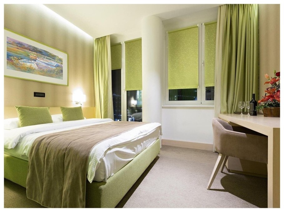 Спальня в зеленом цвете