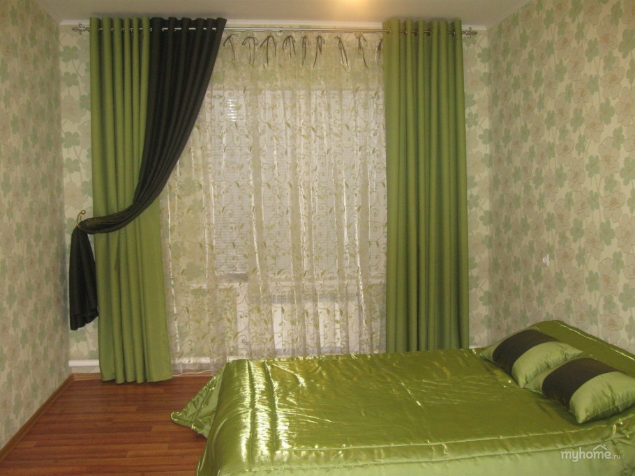 Спальня в фисташковых тонах