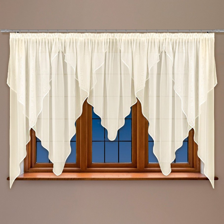 Шторы на веранду короткие